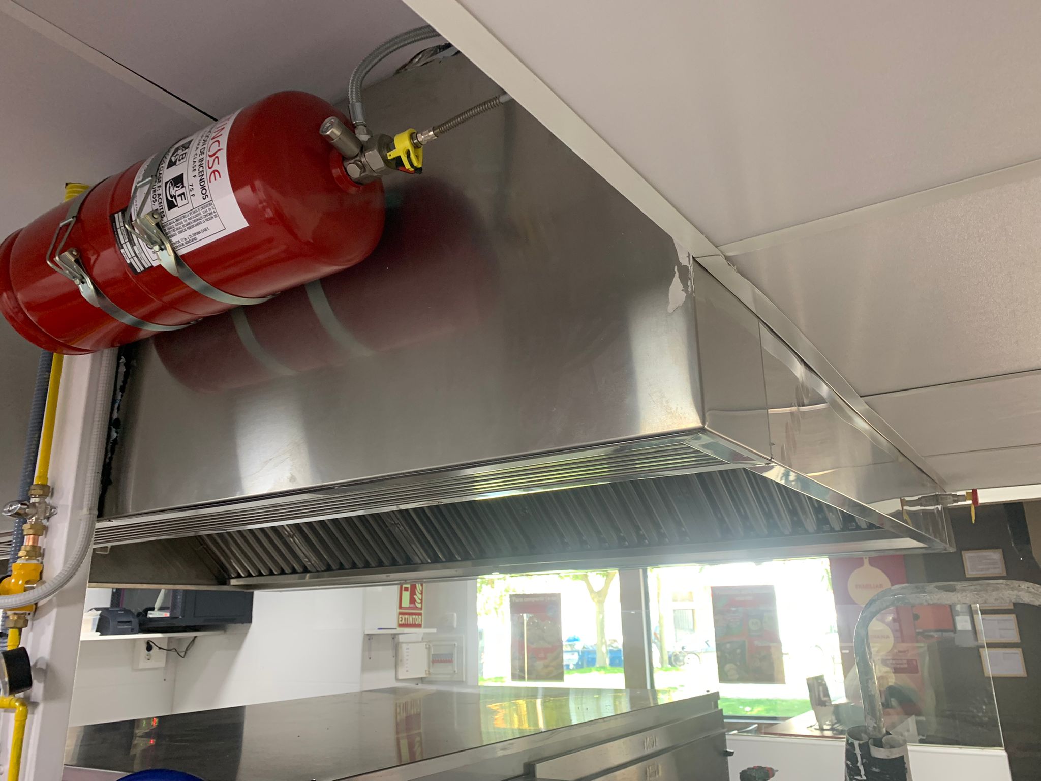 Sistemas de extinción de incendios en campanas - Extintores en Huelva A2J