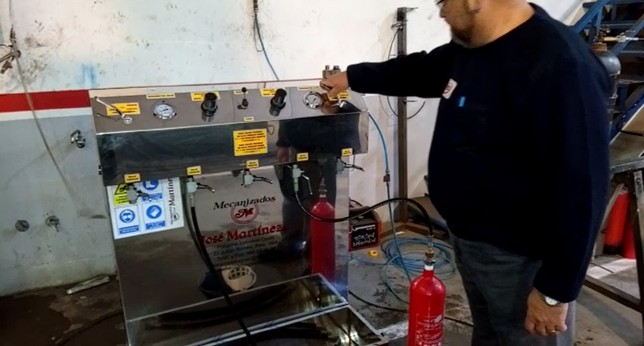 máquinas de pruebas hidráulicas alta y baja presión - Extintores en Huelva A2J